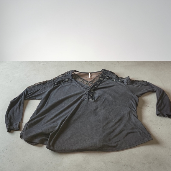 Free People Tops - Flowy Free People Top